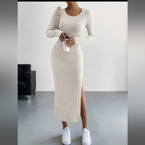 Bodycon Dress with Slit - Picture 5 of 6